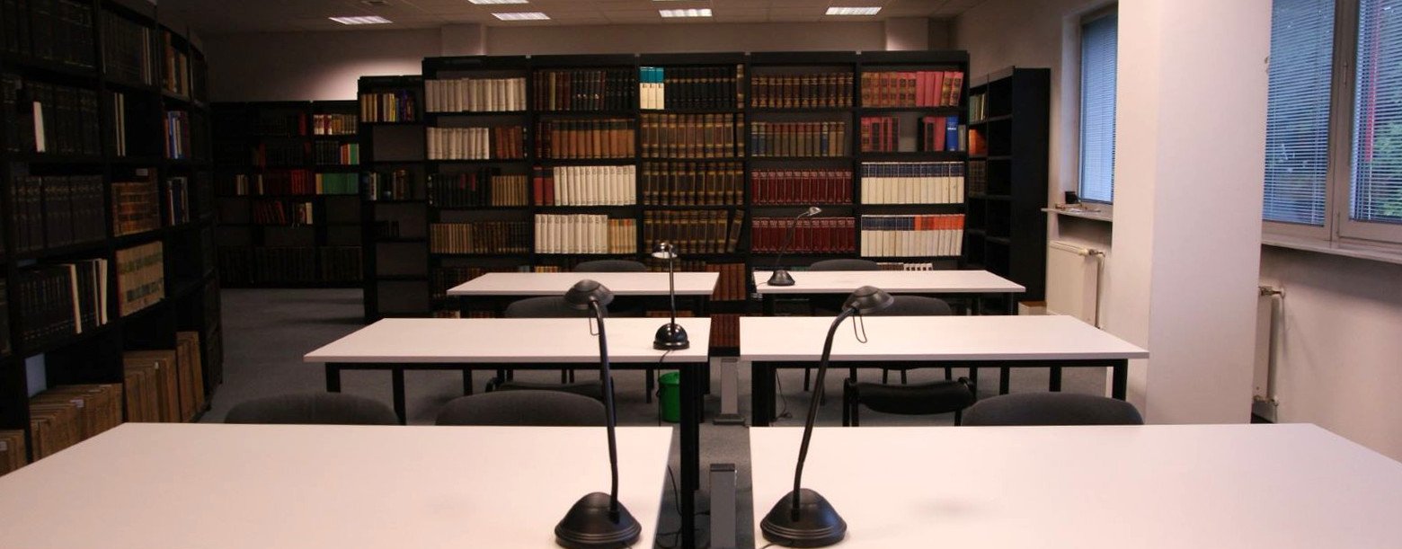 Zdjęcie przedstawia dawną Czytelnię profesorską